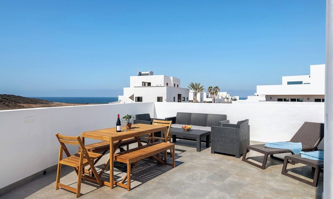 La Santa Casa | Casa de vacaciones 'Ocean 1' con vistas a la montaña, Wi-Fi y aire acondicionado