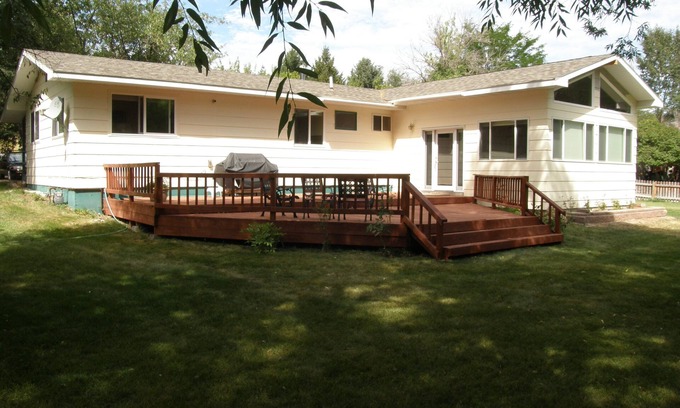 Cascade Casa | Casa de vacaciones en el río Missouri, 3 recámaras, 2 baños para 10 personas,