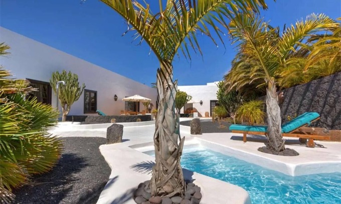 Teguise Casa | Casa de vacaciones 'Palacio Taro Chimida' con piscina privada