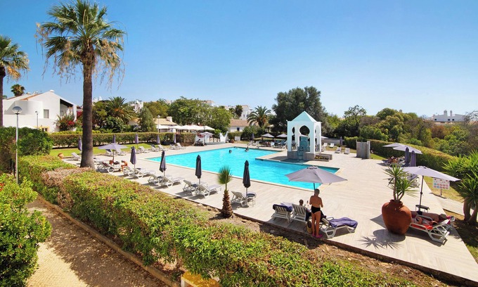 Conceicao e Cabanas de Tavira Casa | Casa de vacaciones 'Quinta Velha Village 134" con balcón, piscina compartida y aire acondicionado