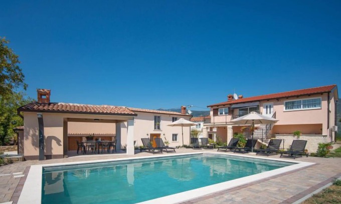 Krsan Casa | Casa de vacaciones Rika by Interhome
