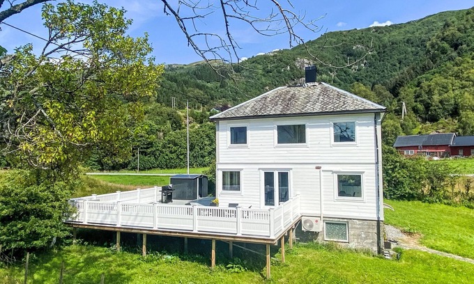 Hyllestad Casa | Casa de vacaciones Sjøtun by Interhome