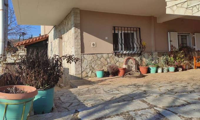 Kalavrita Casa | Casa de vacaciones "Tns Apartment" con terrazas compartidas, balcón privado y Wi-Fi