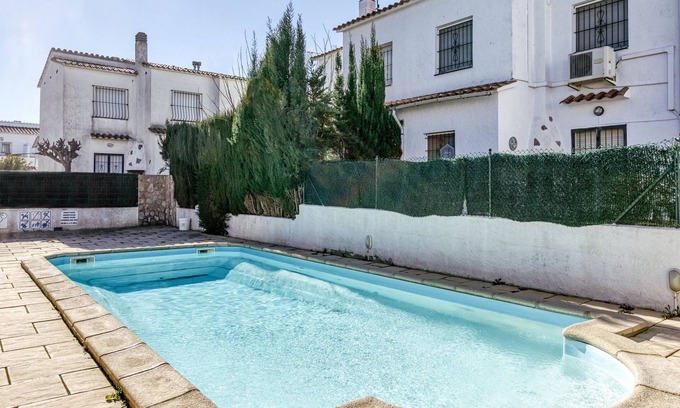 L'Escala Casa | Casa de vacaciones "Villa La Flor" con piscina compartida y Wi-Fi