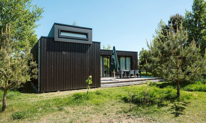 Ouddorp Chalet De Esquí | Vacation home with all amenities on your doorstep