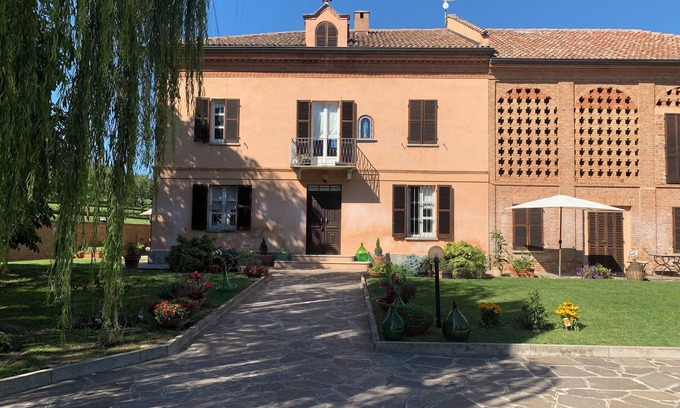 Nizza Monferrato Casa | Vacation home with POOL - Wine region Piemonte/Italy