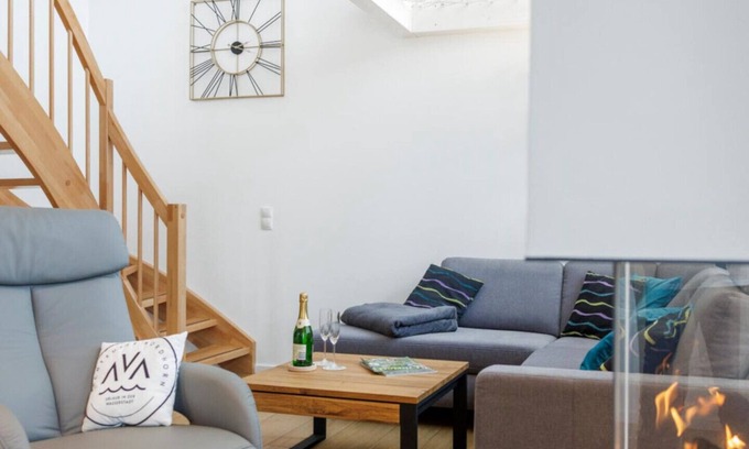 Nordhorn Casa | Vacation home with sauna, whirlpool, loft net, cooking island and gas fireplace