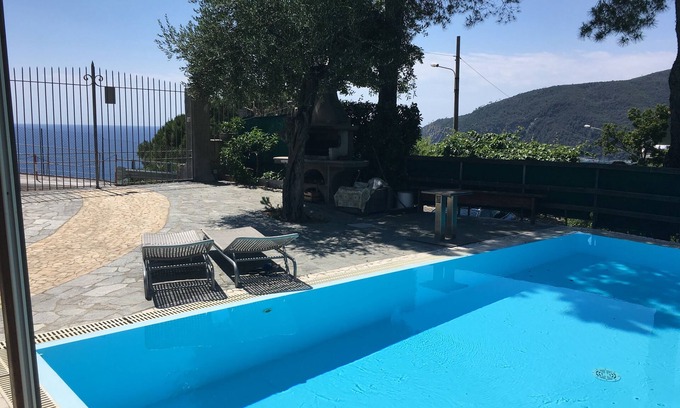 Moneglia Casa | CASA DE VACACIONES CON PISCINA PRIVADA
