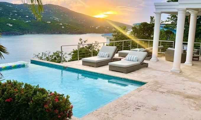 Peterborg Villa | Vacation in Paradise at Island Time Villa!