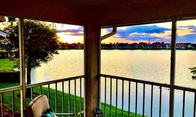 North Naples Condominio | Paraíso de vacaciones en "SUNSET TIDES" Emerald Lakes en North Naples!