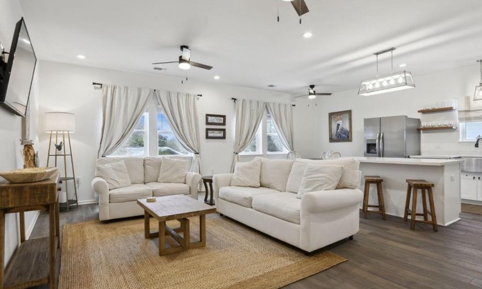 Bay St Louis Casa | Vacation Rental in Old Town Bay St Louis Unit A