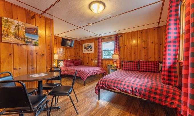 Ely Cabina | Vacation UniquEly cottage #4