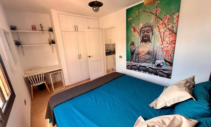 Corralejo Apartamento | Vacation 'Viento Azul' with Shared Pool, Wi-Fi and Air Conditioning