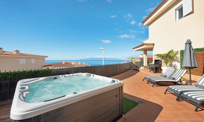 Puerto de Santiago Villa | Villa de vacaciones "View Candesol" con vistas al mar, jardín, piscina compartida y Wi-Fi