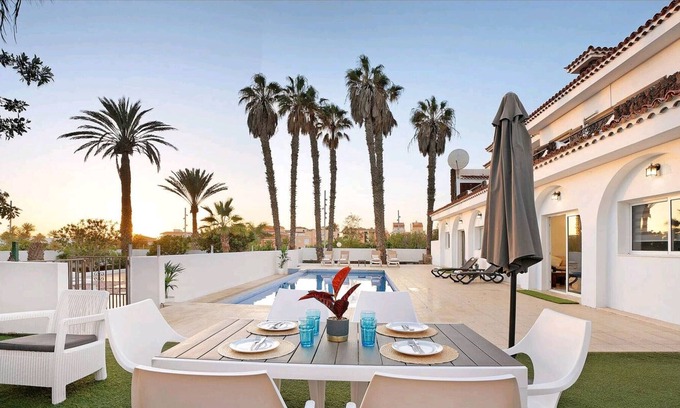 Tamaimo Villa | Vacation Villa 'Teide' with Mountain View, Private Pool and Wi-Fi