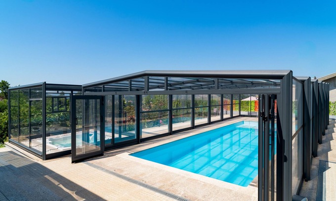 Lever Casa | Villa de vacaciones en Porto/Lever con piscina interior privada, spa, aire acondicionado y wifi.