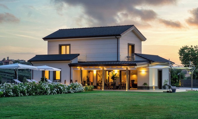Montemarciano Otro | Vacations between the sea and olive trees