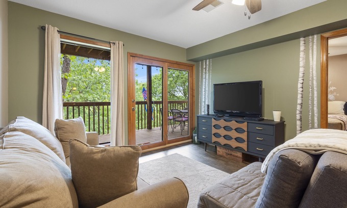 Notch Estates Condominio | Vacay N Stay | Quiet Community Near Branson!