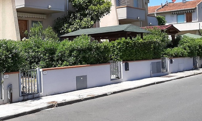 Vada Casa | VADA (LI) TERRACTORIO MODERNO RENOVADO CON JARDIN A 300 METROS DEL MAR