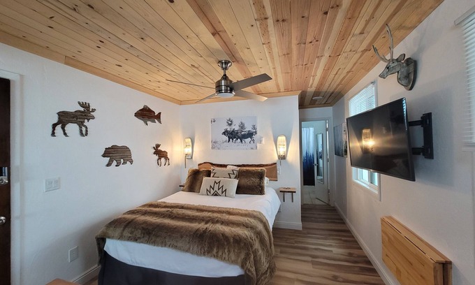 Vail Apartamento | Vail - 2 Guests - Private Studio w/ Queen Bed - Pet Friendly!