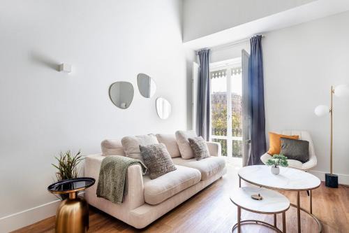 La Roqueta Apartamento | Valencia City Apartment with Gym Pool Free Parking TheHavenEscape