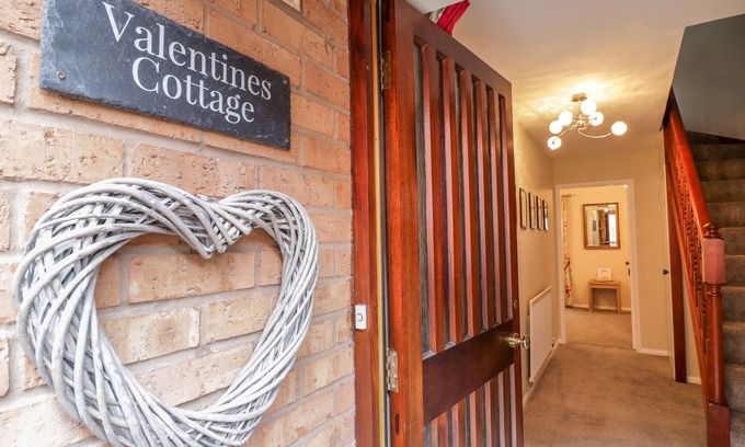 City Centre Cabaña | Valentines Cottage