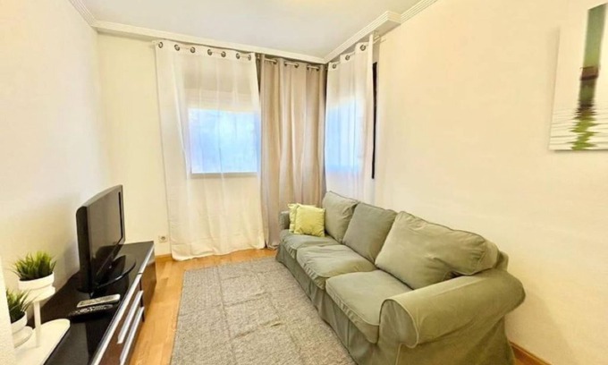 Puente de Vallecas Apartamento | Valleca Tren Sierra Guadalupe