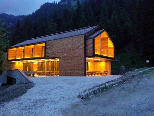 Madonna di Campiglio Hotel | Vallesinella Hotel Restaurant Bar