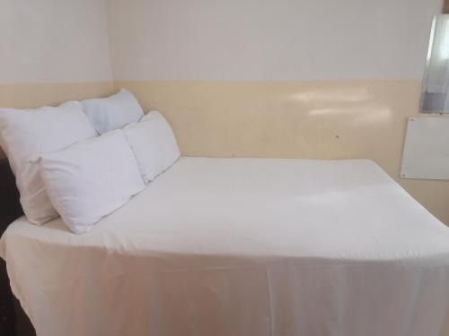 Bezuidenhout Valley Casa | Valley Center Guest House