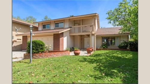 West Hills Casa | Valley Gem, spacious 5 bedroom 3 bath, sleeps 11