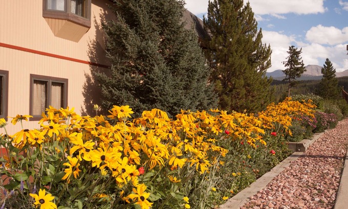 Winter Park Hotel | Valley Hi Motel - Near Winter Park Visitor Center