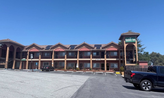 Watsonville Hotel | Valley Inn