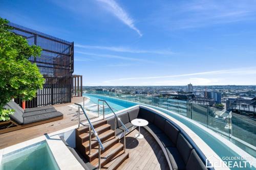 Fortitude Valley Apartamento | Valley Lookout - Luxe 1BR plus Exclusive Rooftop Pool
