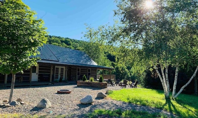 Cherry Creek Cabina | Valley View B - Rustic Log Cabin