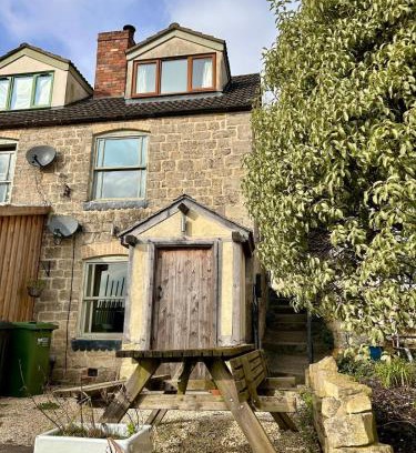 Stroud Casa | Valley View Cottage by MaisonPro