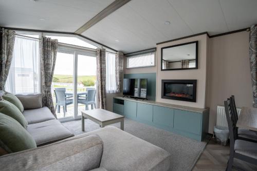 Newquay Casa | Valley View - Newquay Bay Resort near Porth Beach