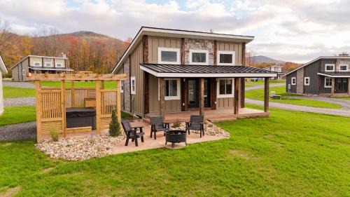Timberline Casa | Valley View Resort Cabin #2, 1-Bed, Modern-Luxury with Hot Tub in Canaan Valley, WV