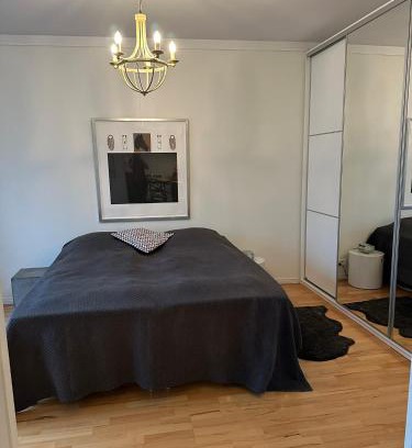 Toolo Apartamento | Valoisa ja tilava kaupunkikoti 73 neliötä