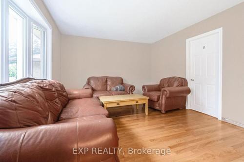Kitchener Casa | Value For Money Stay in Kitchener