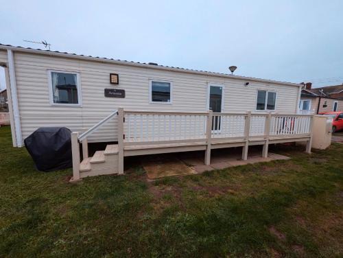 Felixstowe Otro | Van-Tastic 6 berth static