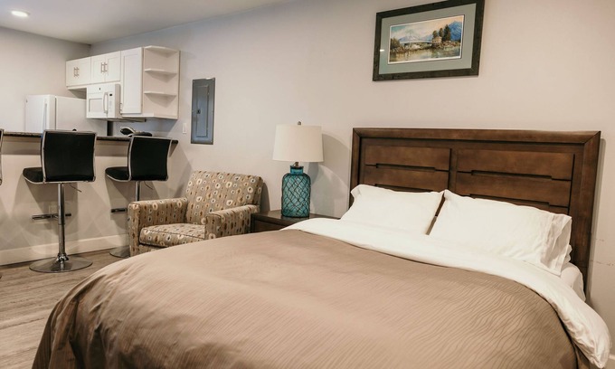 Sitka Condominio | Vance Towers Studio Rental in Downtown Sitka