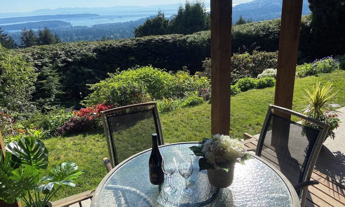 Upper Lonsdale Casa | Vancouver 2 Dormitorio Alquiler - Mountain Top Holiday House Cerca de Grouse Mountain