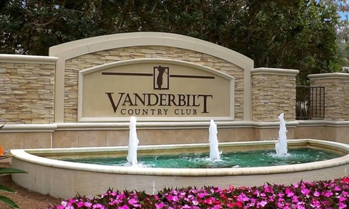 Rural Estates Villa | VANDERBILT COUNTRY CLUB BUNDLED GOLF TRANSFER TO THIS BEAUTIFUL 2/2 HOME