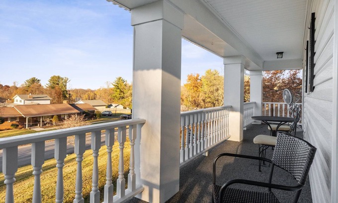 Johnson City Casa | Vanessas DTOR