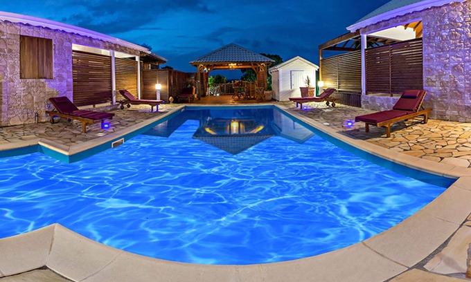 Anse-Bertrand Cabaña | Bungalow de vainilla, piscina, a 3 km de la playa