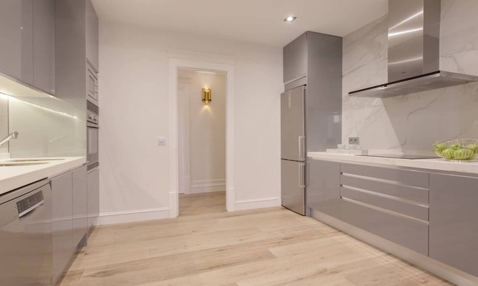 Jeronimos Apartamento | Vanrays - Salamanca/Parque del Retiro-Nuevo apartamento de lujo.