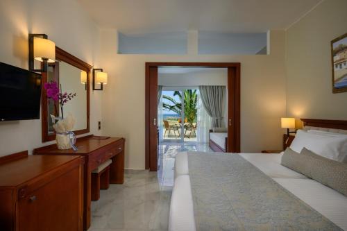Paralia Kourna Hotel | Vantaris Palace