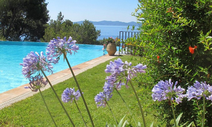 Cap Benat Casa | Var, Bormes les Mimosas, Cap Bénat Magnífica villa con vistas al mar y piscina