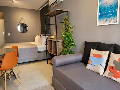 Boqueirao Apartamento | Varanda Mar - Estúdio com varanda, vaga e enxoval - 100m da praia