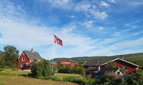 Tana Otro | VARANGER KITE CAMP